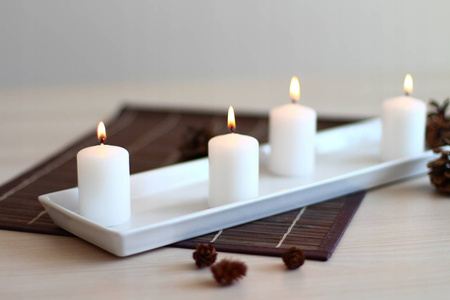 ŚWIECA PIEŃKOWA WOTYWNA BIAŁA PERŁA 6CM 4SZT