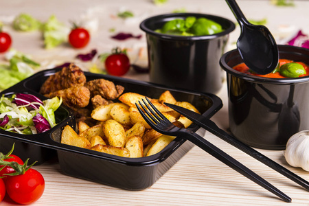 POJEMNIK CATERINGOWY DO ZGRZEWU NIEDZIELONY 227x178x30MM 600ML 50 SZT