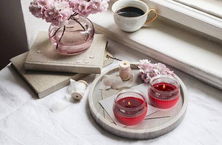 ŚWIECA ZAPACHOWA W SZKLE 80G JABŁKO CYNAMON