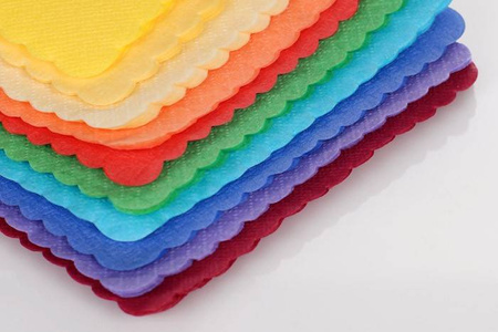 SERWETKI ZĄBKOWANE GASTRONOMICZNE ŻÓŁTE 15x15 cm 120 SZT