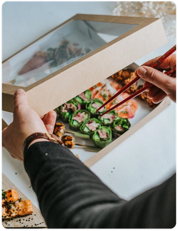 PUDEŁKO KARTON CUKIERNICZY Z OKIENKIEM 26x19x5cm a100szt