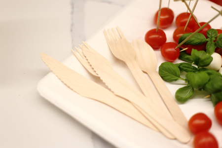 WIDELCE DREWNIANE JEDNORAZOWE 16CM a100szt