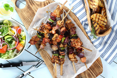 BAMBUSOWE PATYCZKI DO SZASZŁYKÓW 25cm - 200szt