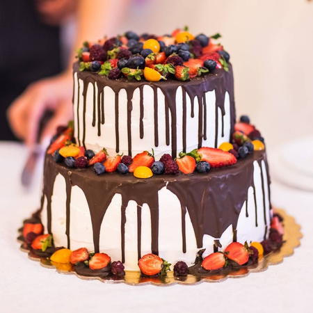 PODKŁAD POD TORT OKRĄGŁY FALBANKA ZŁOTO-CZARNY fi22cm a1szt