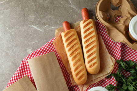 TOREBKA PAPIEROWA + PE HOT-DOG FRANCUSKI GAZETA 19x7,5cm a250szt