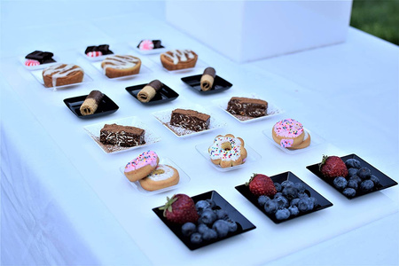 Tacka na przekąski desery FINGERFOOD KARO 13x5cm 24szt