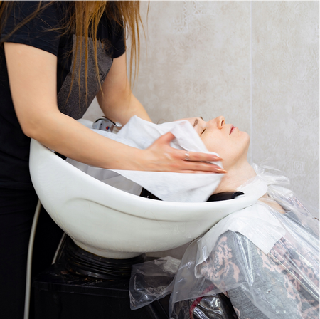 RĘCZNIK WŁÓKNINOWY FRYZJERSKI 100m a1szt